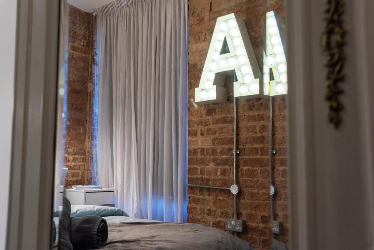 Amazingly Luxurious Loft Apartment, Soho - 3 Bedrooms, 2 Bath & Office Londres Extérieur photo