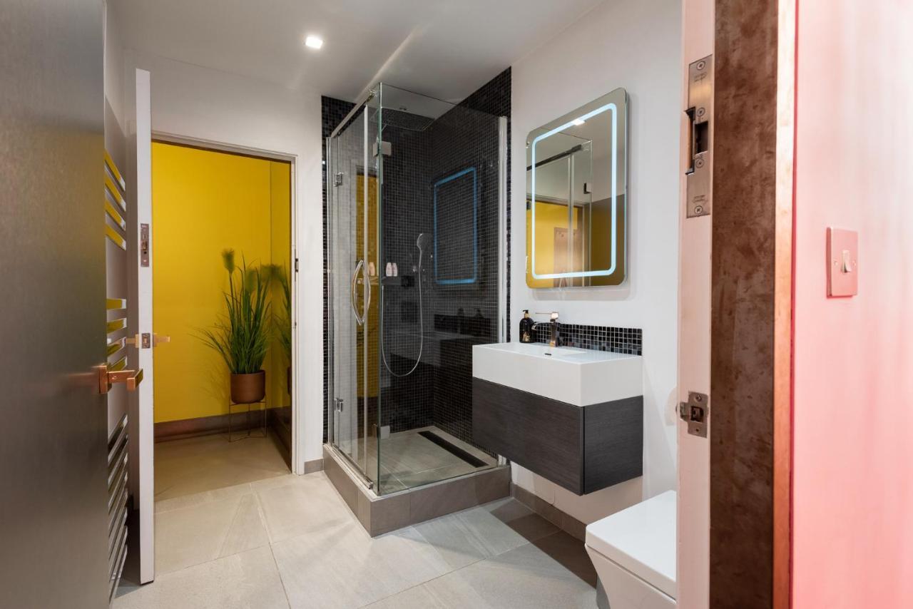 Amazingly Luxurious Loft Apartment, Soho - 3 Bedrooms, 2 Bath & Office Londres Extérieur photo