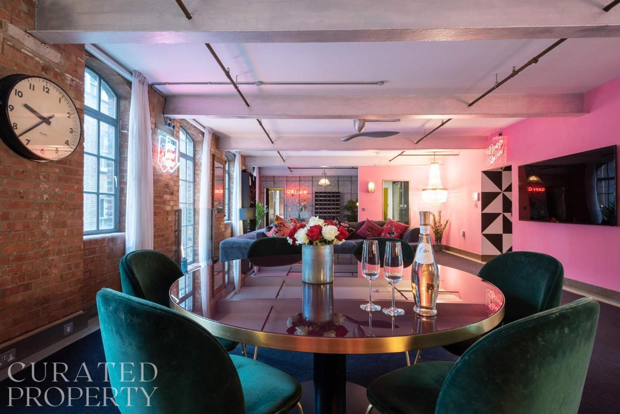 Amazingly Luxurious Loft Apartment, Soho - 3 Bedrooms, 2 Bath & Office Londres Extérieur photo